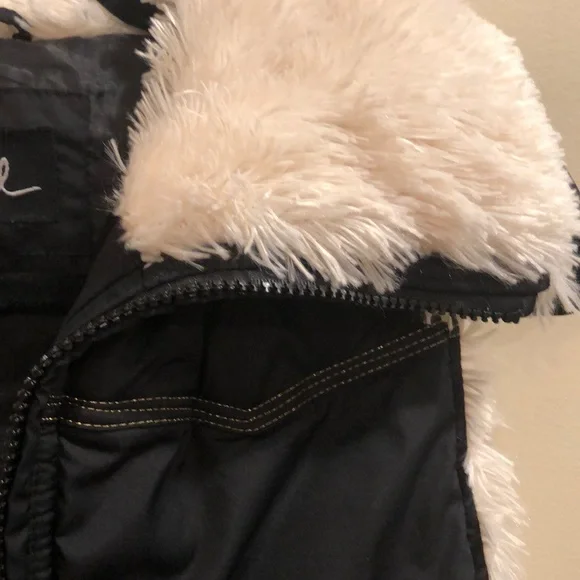 Big Chill black puffer vest jacket sleeveless sherpa trim zip pockets size small - Picture 6 of 8